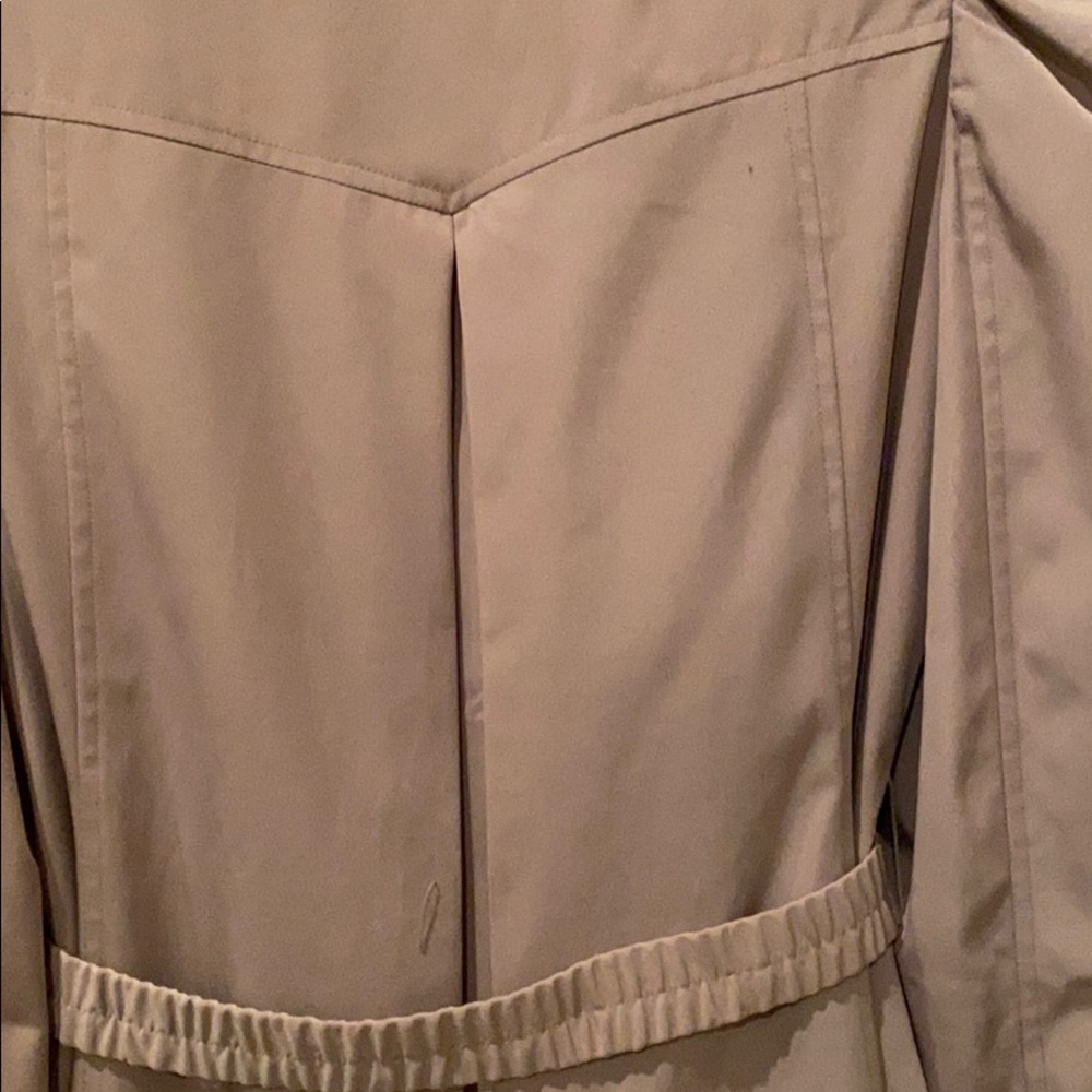 Jennifer Lopez Spring Jacket - Picture 7 of 8